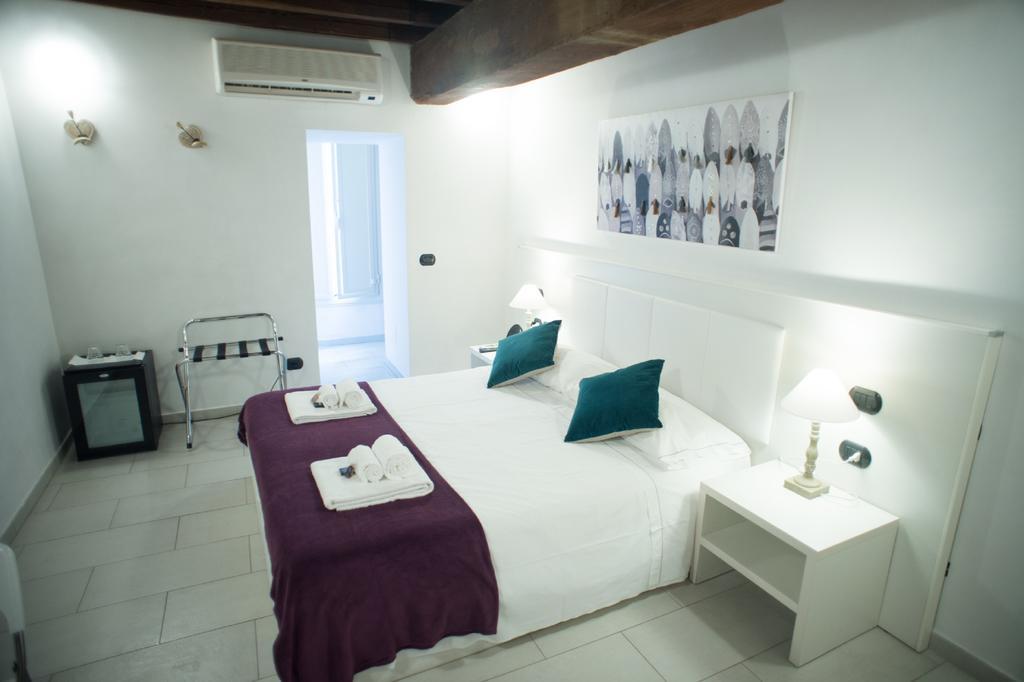 Flowers Apartments Rom Zimmer foto